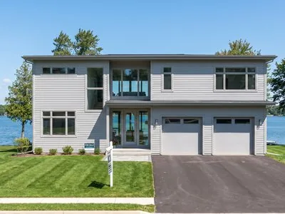 88 Lakeview Drive